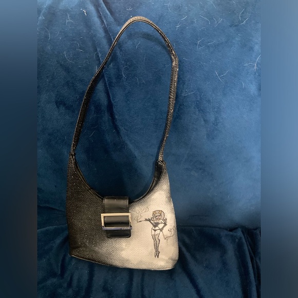 Custom Upcycled Clutch Purse - Spray Painted and Hand Drawn Pinup Girl - Picture 8 of 12